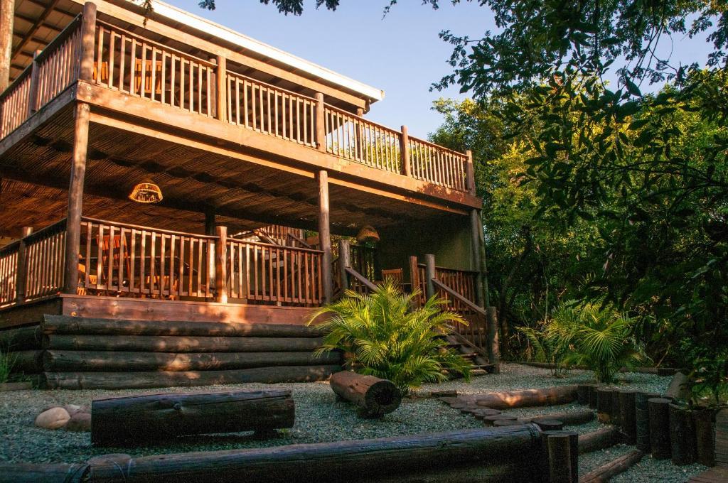 Umkhumbi Lodge Hluhluwe Dış mekan fotoğraf