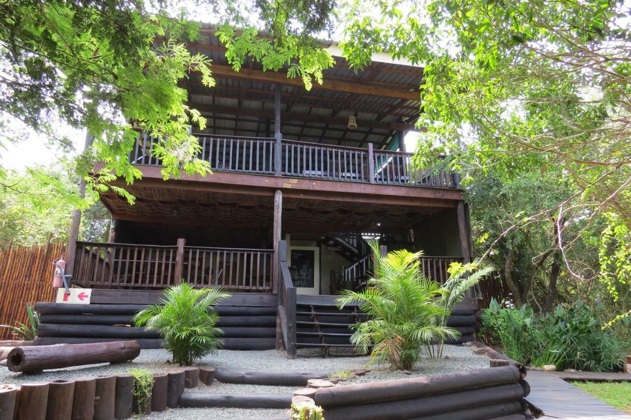 Umkhumbi Lodge Hluhluwe Dış mekan fotoğraf
